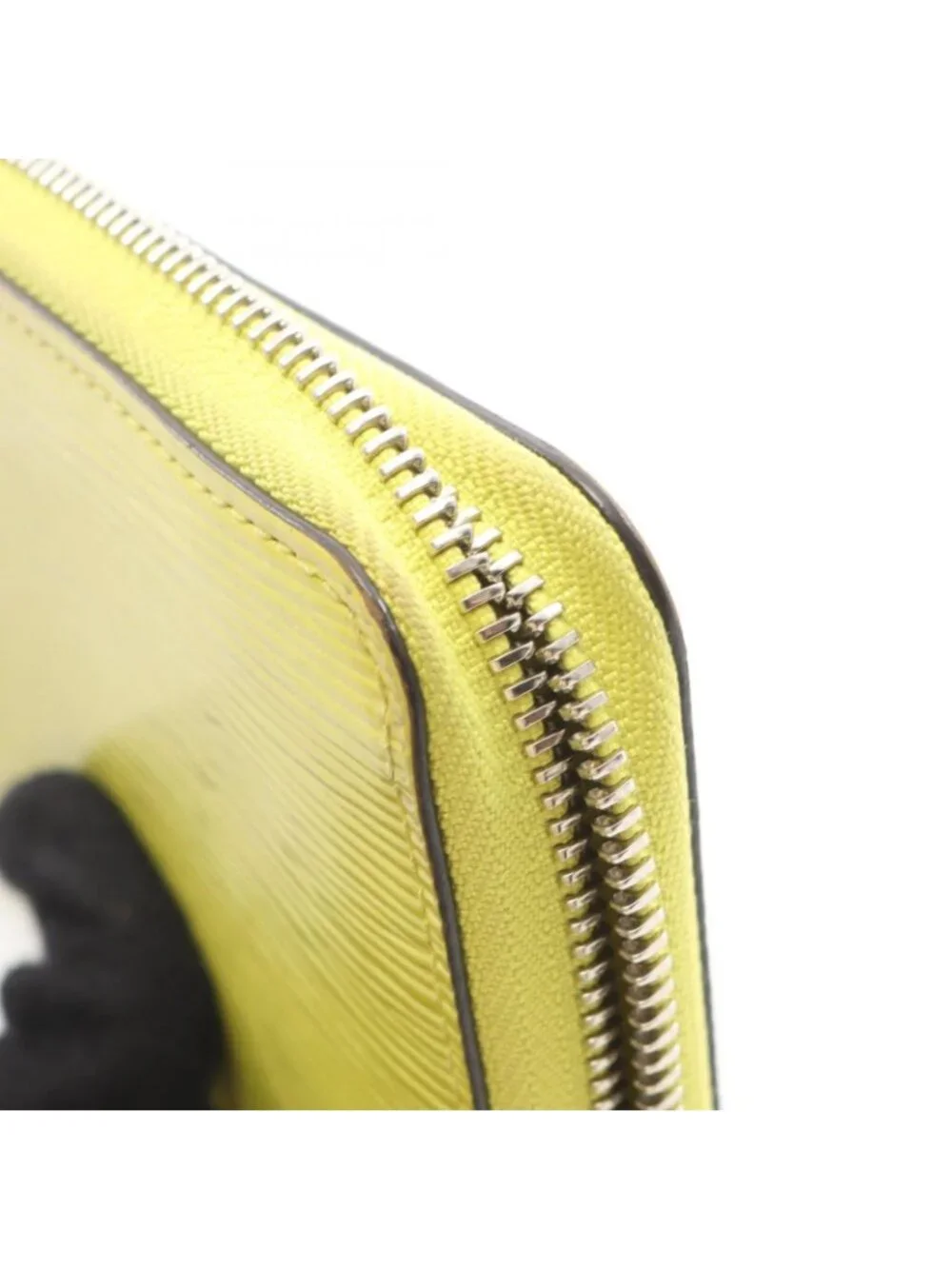 Louis Vuitton Round Wallet Zippy Jaune Leather